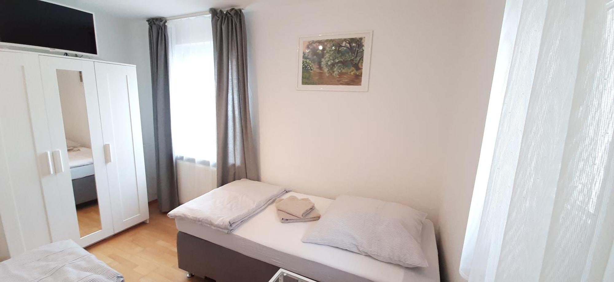 Fewo Reutlingen Heinestrasse Bilik gambar